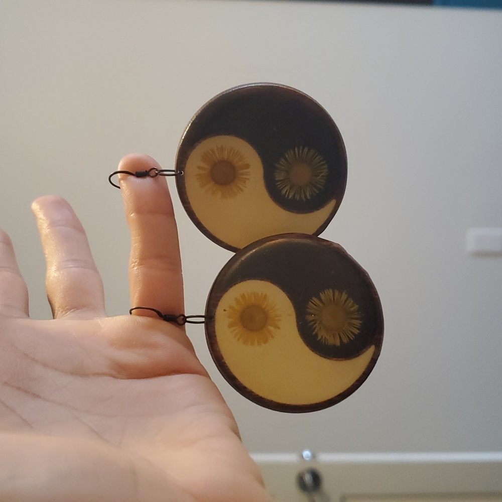 Daisy Flower Yin Yang Earrings